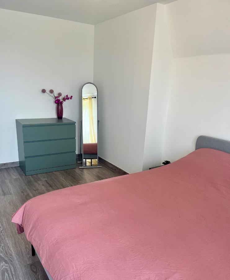 Maison De Charme A 5 Min De Paris Holiday home Villeneuve-Saint-Denis